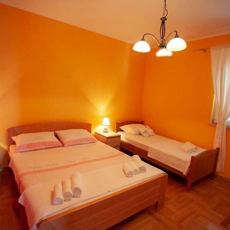 Dispet Apartment Dugi Rat Exterior photo