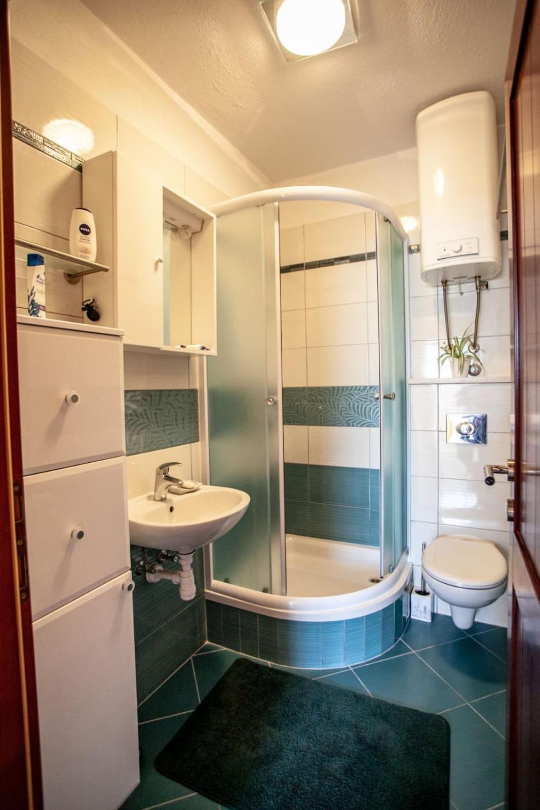Dispet Apartment Dugi Rat Exterior photo